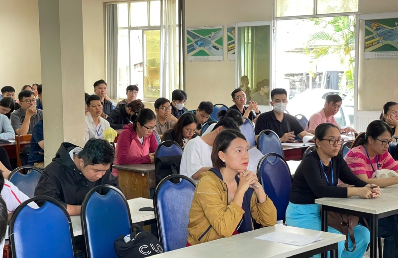 Phần mềm ôn tập 600 câu lý thuyết oto - moto